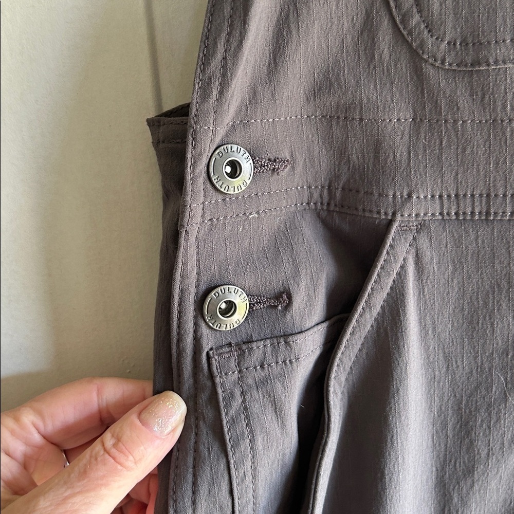 DULUTH TRADING CO HEIRLOOM GARDERING BIB OVERALLS GRAY CARGO UTILITY SZ SX35 - Picture 3 of 16
